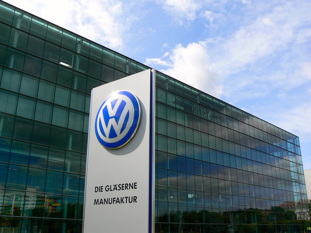 Volkswagen патентует новое изобретение – скрытые дверные ручки
