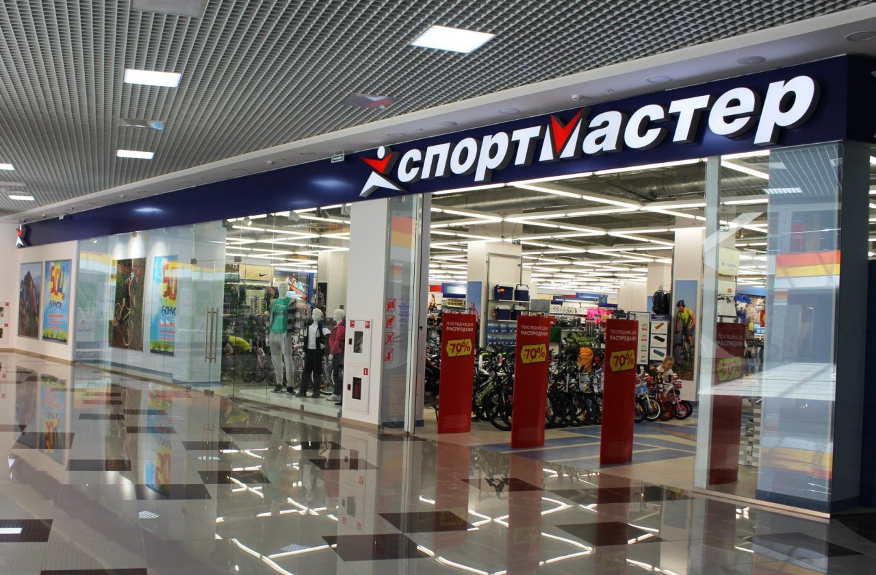 В Барнауле предприниматель незаконно использовал логотип «Спортмастера»