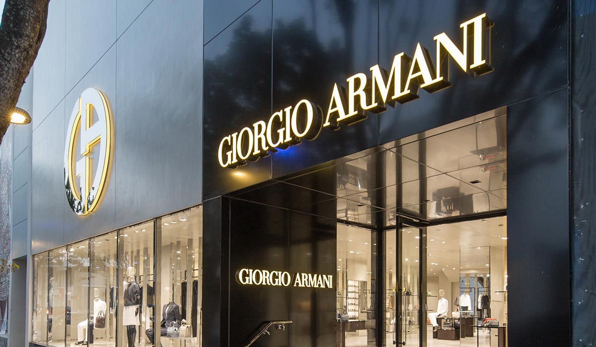 СИП рассмотрит иск Giorgio Armani в отношении томской предпринимательницы